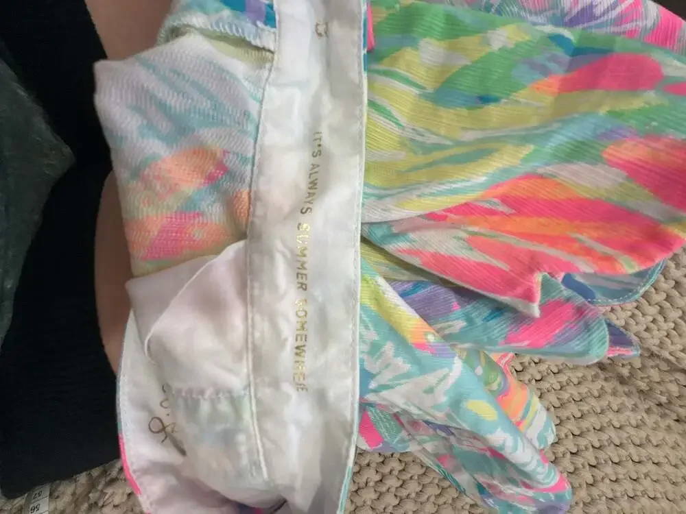 Lilly Pulitzer Buttercup Scalloped Hem Shorts in Sparkling Sands Print